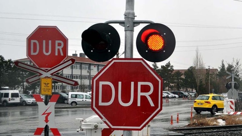 Hemzemin geçitler 2026'ya kadar alt veya üst geçide dönüşecek