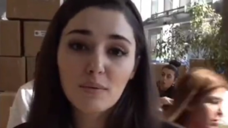 Hande Erçel depremzedeler için çalıştı