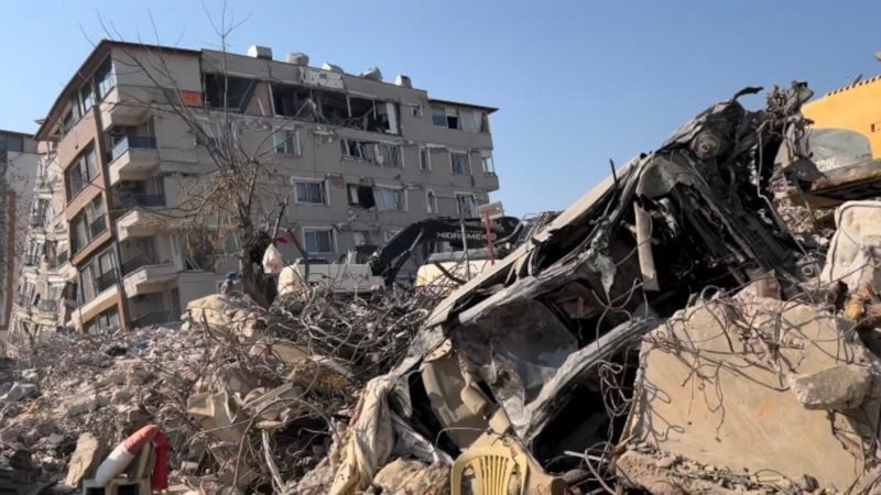 Hatay'ın en işlek caddesi yerle bir oldu