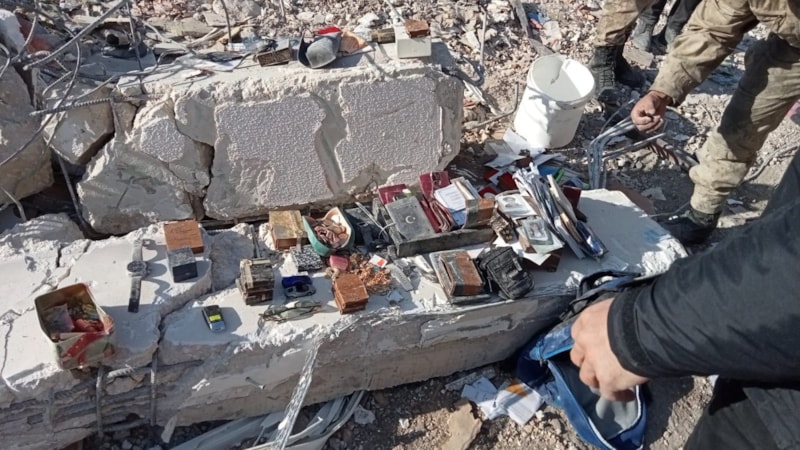 Madencilerden deprem bölgesinde örnek davranış