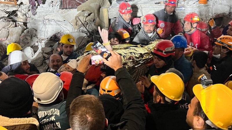 Hatay'da Fatma, 209 saat sonra kurtarıldı