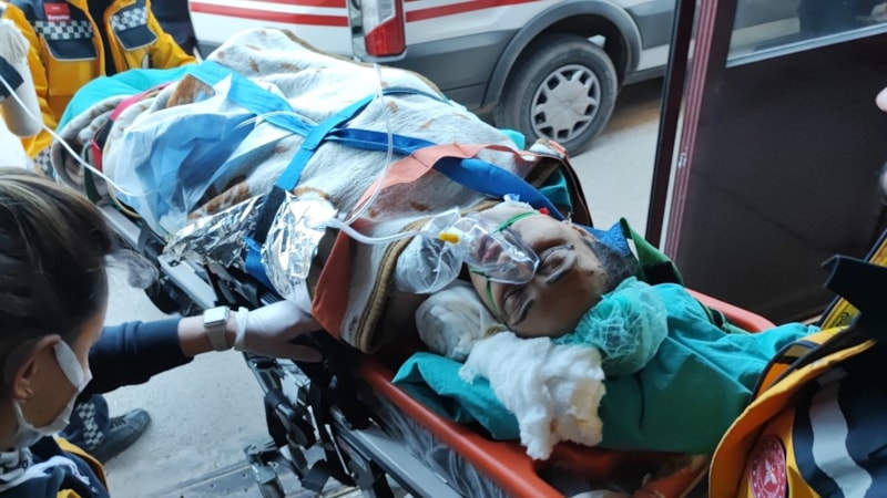 Kahramanmaraş'ta 222'nci saatte bir kişi daha sağ çıkarıldı