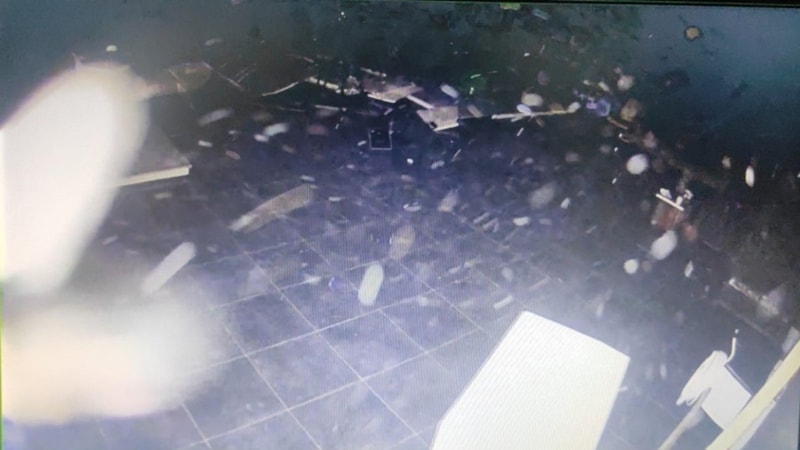 Şanlıurfa'da deprem anı stüdyonun kamerasına yansıdı