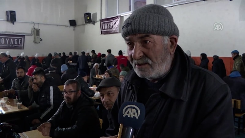 Malatya’da bağışladığı okul arsasına çadır kent kuruldu, depremzede olarak sığındı