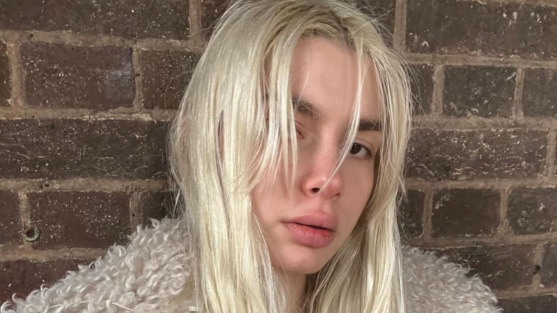 Aleyna Tilki depremzede çocuklar için çalışıyor