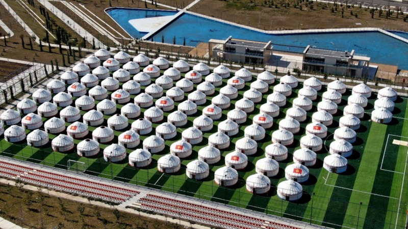 Kırgızistan, Kahramanmaraş'a 108 adet kıl çadır kurdu