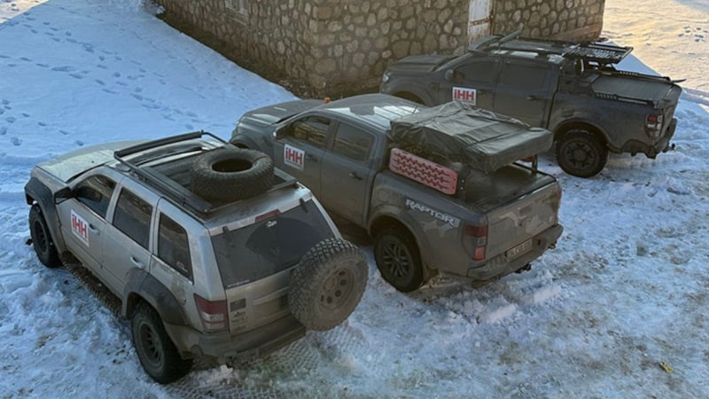 Off-road ekibi, Adıyaman'daki depremzedeler için ihtiyaç malzemesi taşıdı