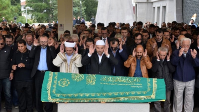 Gıyabi cenaze namazı nedir, nasıl kılınır? Toplu cenaze namazı kılınışı