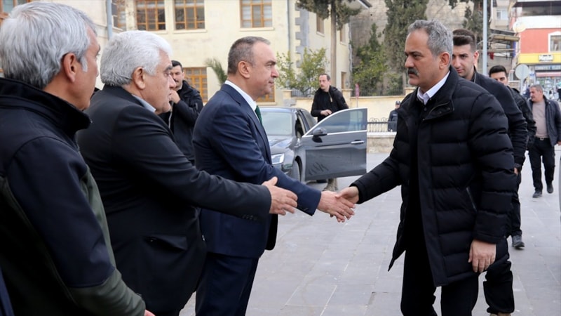 Milli Eğitim Bakanı Mahmut Özer, başka illere nakledilen öğrenci sayısını açıkladı