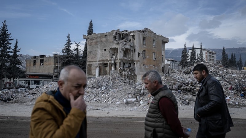 Kentsel dönüşüme karşı CHP'li vekilden yıkım yaşanan bölgeler için heykel teklifi