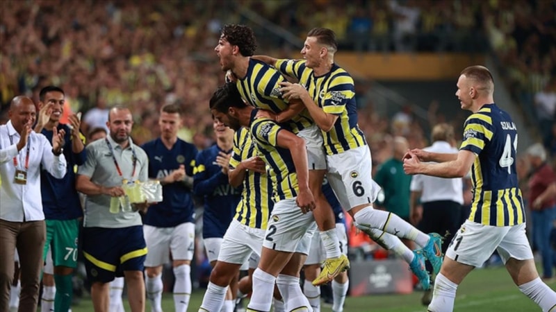 Fenerbahçe, Zenit ile depremzedeler adına maç yapacak