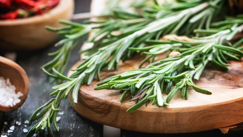 Biberiye suyu tarifi: Saç için biberiye suyu nasıl yapılır?