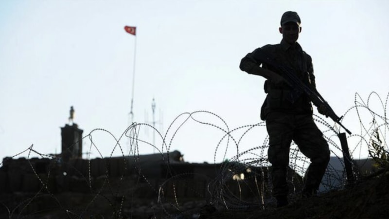 Terör örgütünden kaçan 2 PKK'lı teröristin ikna yoluyla teslim olduğu açıklandı