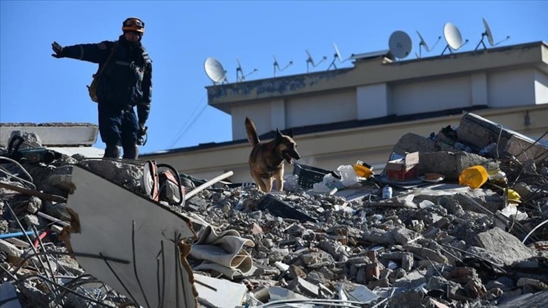 Depremlerde yıkılan binalarla ilgili tutuklananların sayısı 188'e yükseldi