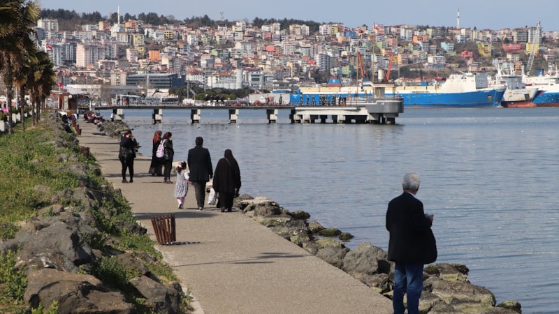 Samsun'da sıcak hava rekora koşuyor