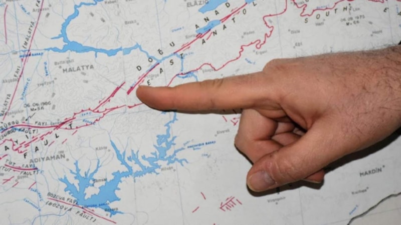 CELAL ŞENGÖR UYARDI! Manisa deprem bölgesi mi? Manisa'da fay hattı var mı?