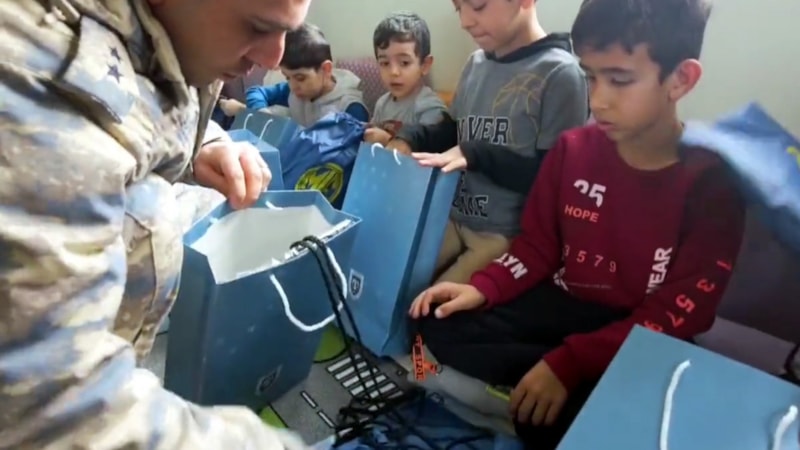 Ankara'da Mehmetçik'ten depremzede çocuklara moral ziyareti