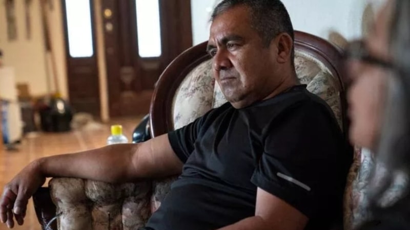 ABD'de kaçak göçmenleri sınır dışı ediyordu: Kayıt dışı göçmen olduğunu öğrendi