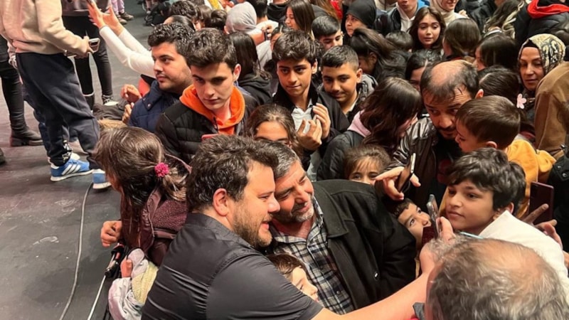 Eser Yenenler: Hayatımızın en anlamlı oyunu