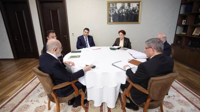 Murat Sabuncu'dan 6'lı masaya ilişkin kulis bilgisi: Meral Akşener 'Ben kalkıp gideyim mi yani' dedi