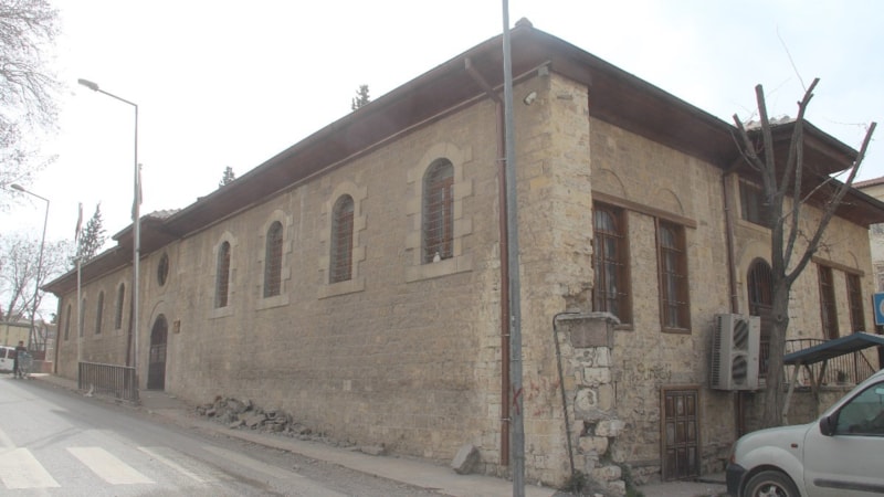 Kahramanmaraş depreminde, 3 asırlık kilisenin taşı bile oynamadı