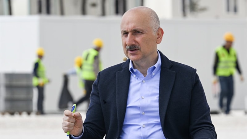 Adil Karaismailoğlu deprem bölgesinde GSM sorununu duyurdu!