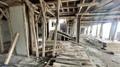 Kocaeli'de inşaatın kalfası şikayet etti! Kirişlerin toprakla doldurulduğu ortaya çıktı...