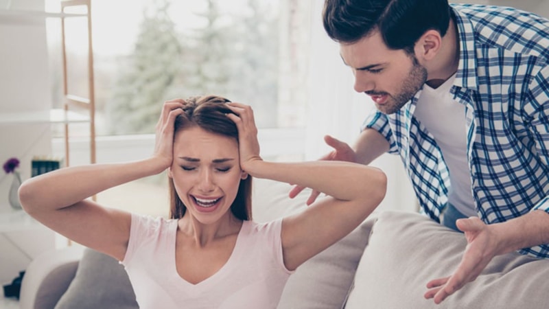 YÜZLEŞTİRELİM: Sevgilinin cebinde olduğunu anlamanın 5 basit belirtisi