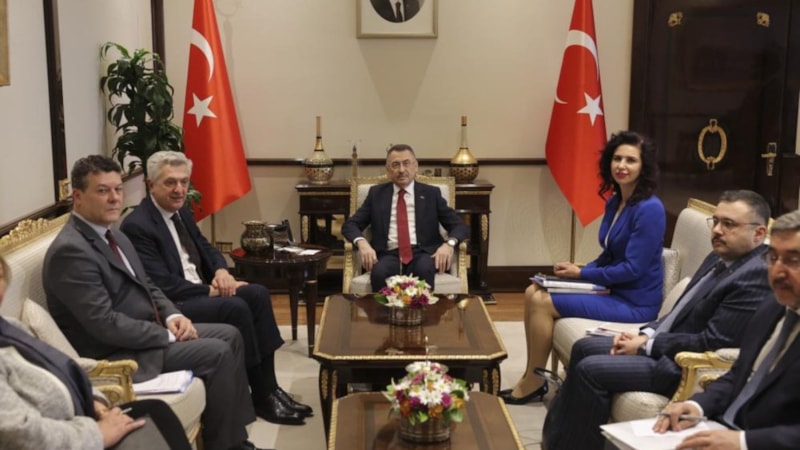 Fuat Oktay, BM Mülteciler Yüksek Komiseri Flippo Grandi ile görüştü