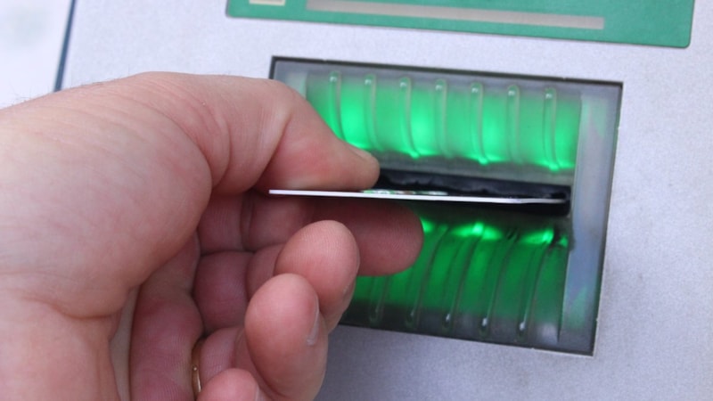 İzmir'de “Ben Hızır'ım” deyip dolandıran şüphelinin 191 suçtan kaydı çıktı