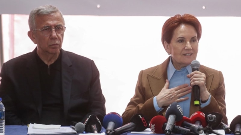 İyi Parti Lideri Meral Akşener, Kahramanmaraş'ta afet koordinasyon merkezini ziyaret etti