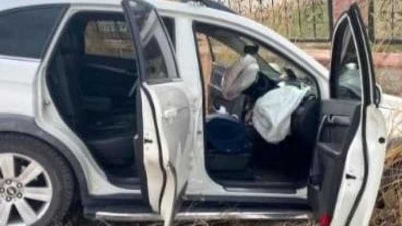 Erzincan'da kaza! Duvara çarpan arabada 4 kişi yaralandı