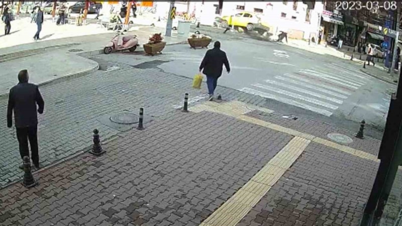 Muğla'da direksiyon başında kalp krizi geçiren taksici kurtarılamadı