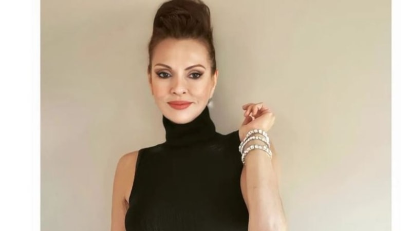 Aydan Şener, fit hali ile yıllara meydan okuyor