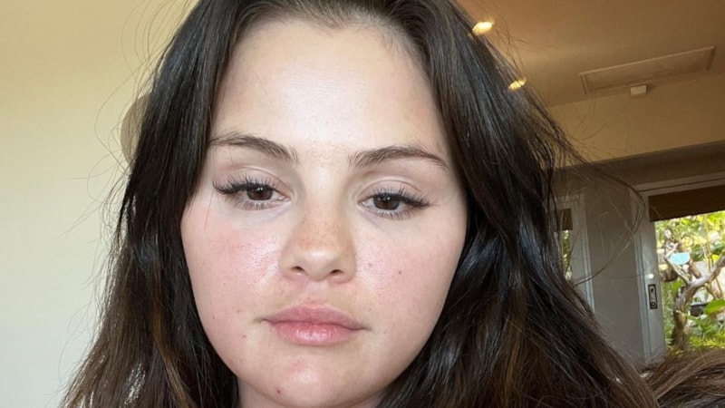 Selena Gomez makyajsız fotoğraf paylaştı