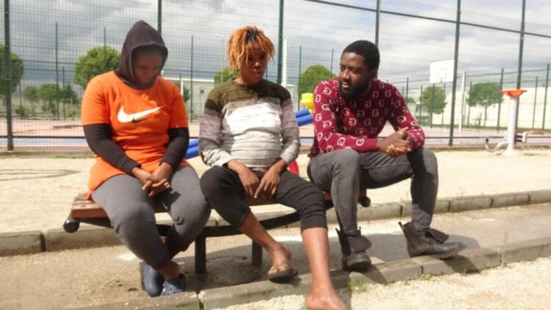 Yunan güçlerinin ölüme terk ettiği hamile göçmenler