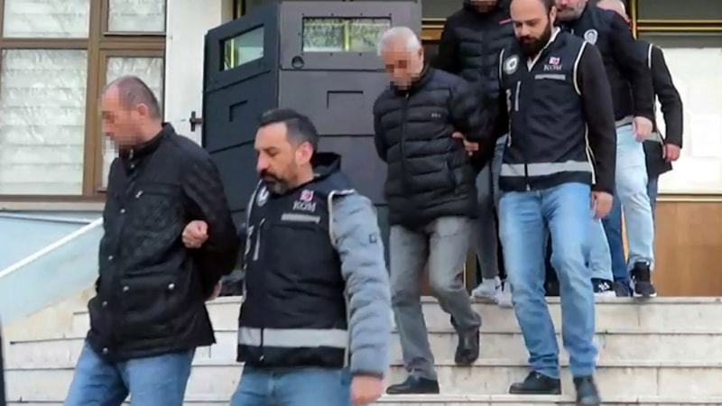 Denizli'de sahte kimlikle 3 milyon 711 bin TL'lik kredi vurgununa 7 tutuklama