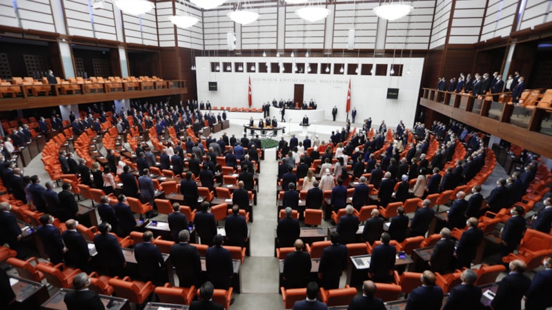 TBMM gündemindeki kanun tekliflerini onaylamak için 2 hafta daha mesai yapacak