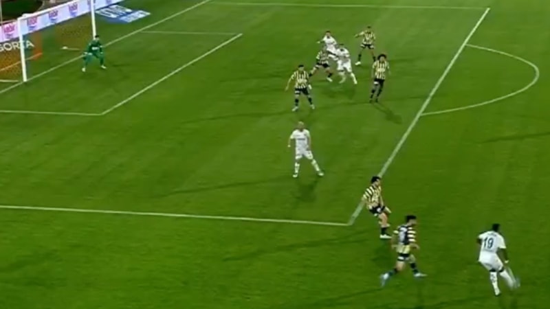 Alanyaspor - Fenerbahçe maçında tartışılan ofsayt kararları