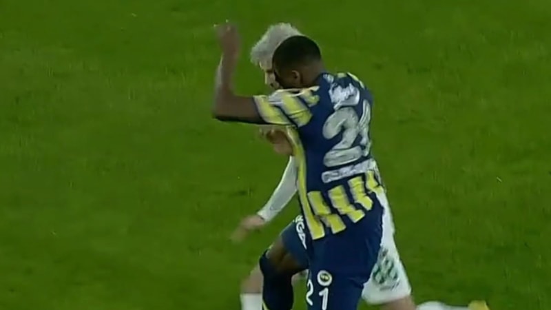 Alanyaspor cephesi, Osayi Samuel için kırmızı kart bekledi