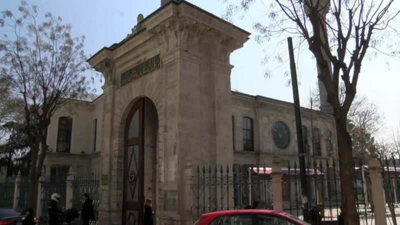 Hırka-i Şerif İstanbul'da ziyarete açılıyor