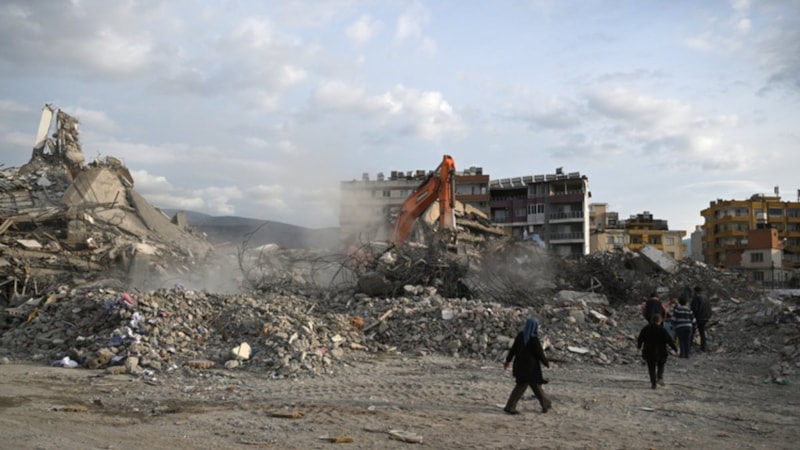 Depremin vurduğu İskenderun'da hasar tespit çalışmalarında sona gelindi