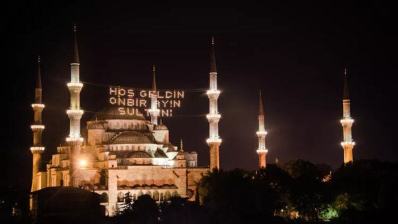 İstanbul'da sahur ve iftar saat kaçta? 2023 DİYANET İSTANBUL SAHUR VAKİTLERİ VE RAMAZAN İMSAKİYESİ
