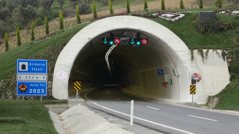 Çanakkale'de hizmete giren Gelibolu-Eceabat Yolu sayesinde vatandaşların çilesi sona erdi