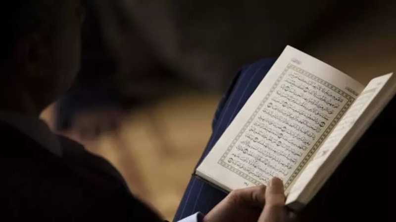 FETİH SURESİ OKUNUŞU! Ramazan'ın ilk günü 3 kere Fetih suresi okumanın fazileti...