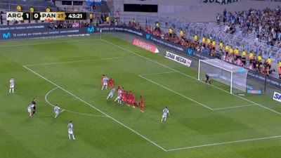 Lionel Messi, Panama'ya karşı klas bir frikik golü attı