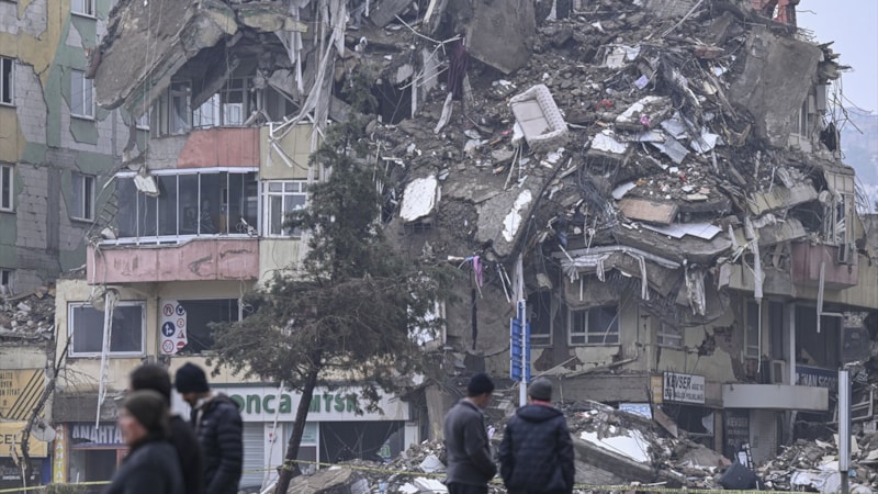 Kahramanmaraş'ta acil yıkılacak 4 bin 503 binadan 2 bin 590'ında çalışmalar tamamlandı