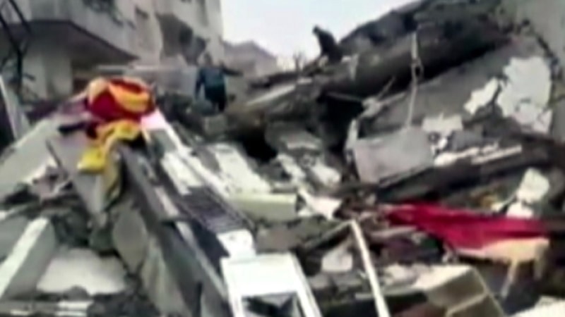 Kahramanmaraş'ta 36 kişiye mezar olan binanın kolonunun kesildiği ortaya çıktı