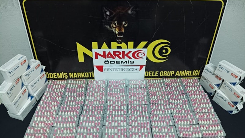 İzmir'de 2800 sentetik ecza ele geçirildi, 1 kişi tutuklandı
