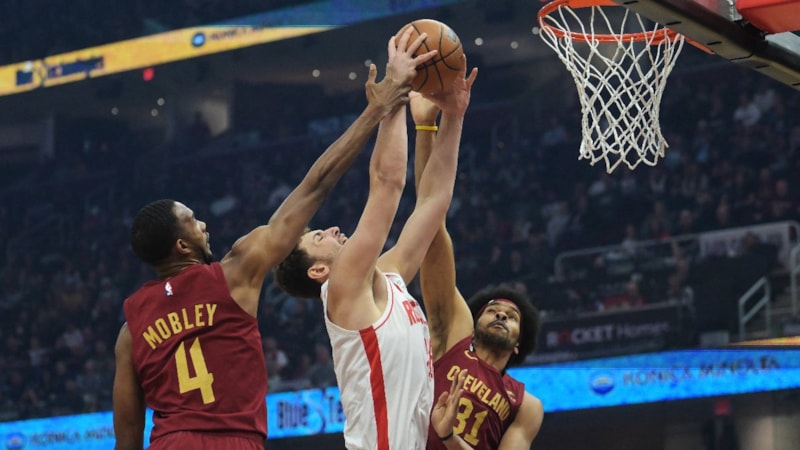 Cedi'nin takımı Cavaliers, Alperen'in oynadığı Rockets'ı yendi